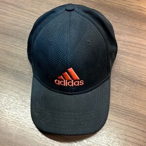 Adidas fitted hat l/xl